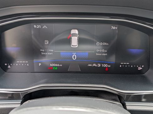 Used 2024 Volkswagen Jetta SE FWD image 19