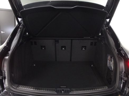 New 2026 Porsche Macan AWD/4WD image 30