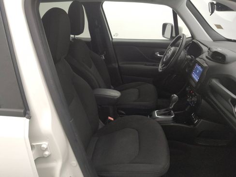 Used 2020 Jeep Renegade Altitude FWD image 21