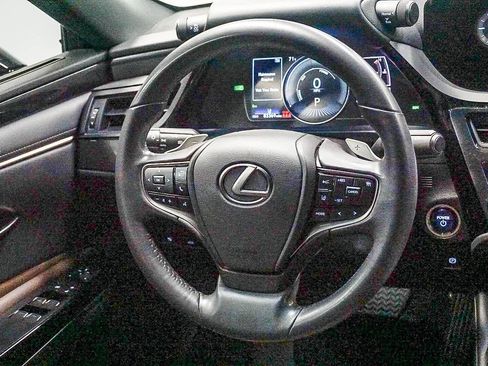 Used 2022 Lexus ES 300h w/ Accessory Package 2 FWD image 16