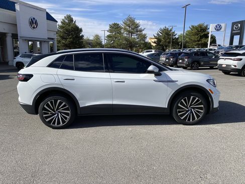 Used 2023 Volkswagen ID.4 Pro S Plus AWD/4WD image 91