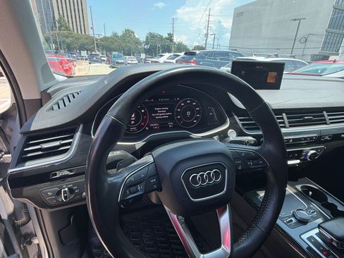 Used 2017 Audi Q7 3.0T Premium Plus w/ Premium Plus Package AWD/4WD image 4