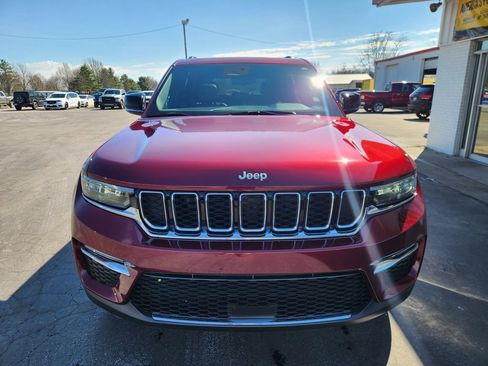 Used 2024 Jeep Grand Cherokee Limited AWD/4WD image 9