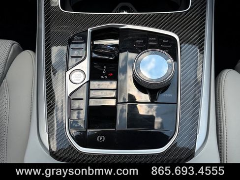 Used 2025 BMW X5 M60i AWD/4WD image 27