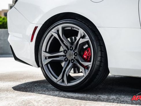 Used 2019 Chevrolet Camaro SS RWD image 43
