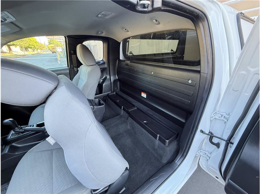 Used 2022 Toyota Tacoma SR RWD image 18