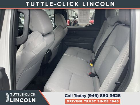 Used 2025 Toyota Tacoma SR5 AWD/4WD image 26
