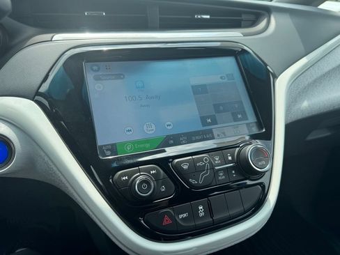 Used 2017 Chevrolet Bolt Premier w/ Driver Confidence II Package FWD image 10
