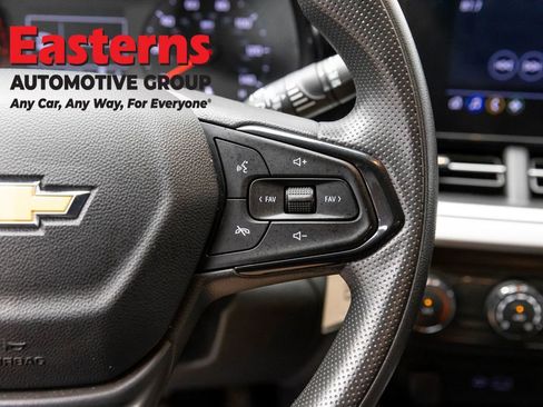 Used 2024 Chevrolet Trax LS w/ Driver Confidence Package FWD image 16