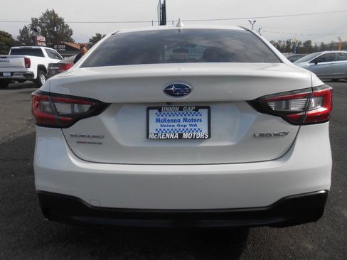 Used 2021 Subaru Legacy Premium image 8