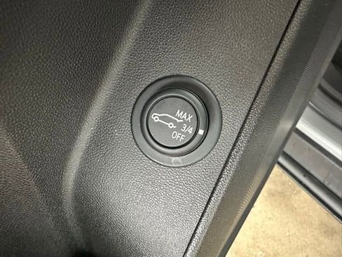 Used 2023 Chevrolet Equinox LT image 27