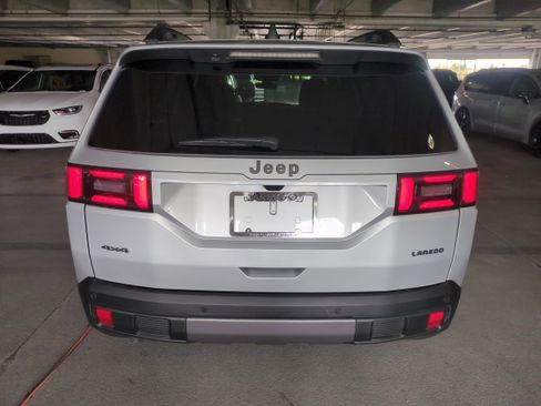 New 2026 Jeep Cherokee Laredo image 6