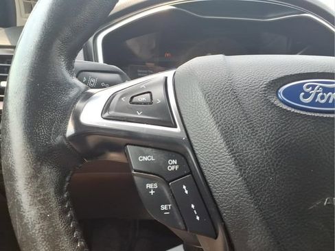 Used 2019 Ford Fusion Energi Titanium FWD image 14