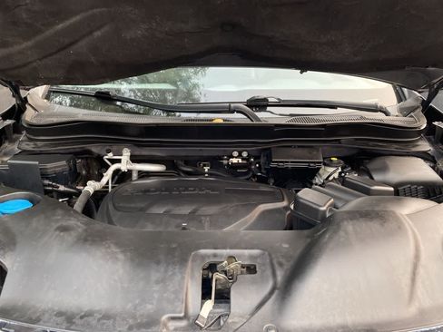 Used 2019 Honda Pilot Touring image 13