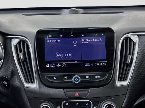 Used 2019 Chevrolet Malibu LT FWD image 16