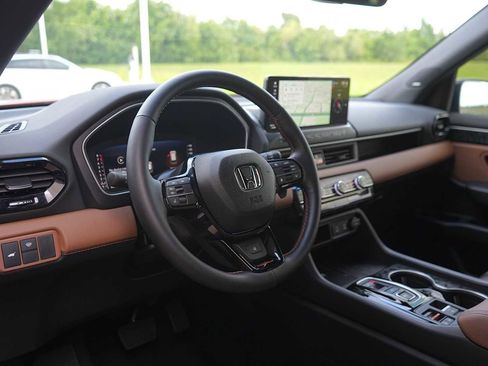 Used 2026 Honda Passport TrailSport Elite image 2