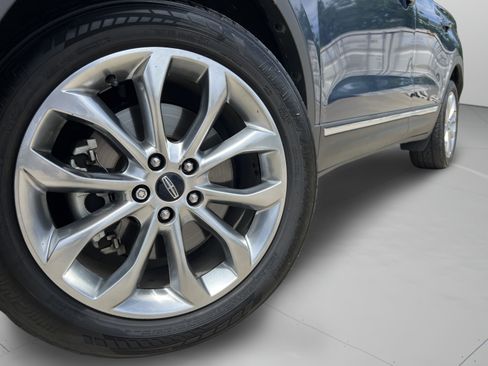 Used 2018 Lincoln MKC Select w/ Select Plus Package FWD image 32