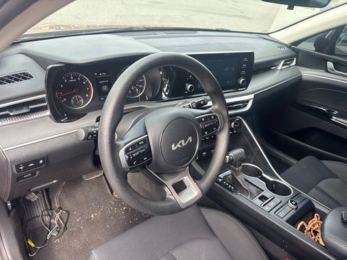 Used 2022 Kia K5 LXS FWD image 4