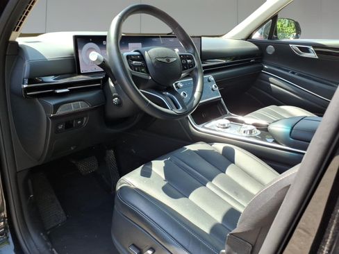 Used 2025 Genesis GV80 2.5T Standard AWD/4WD image 11