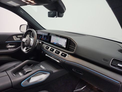 Used 2022 Mercedes-Benz GLS 450 4MATIC image 18