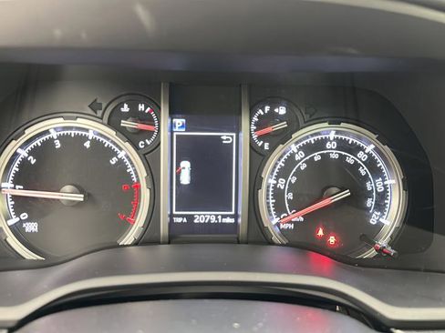 Used 2024 Toyota 4Runner TRD Off-Road Premium w/ Off Road Premium Plus Package AWD/4WD image 19
