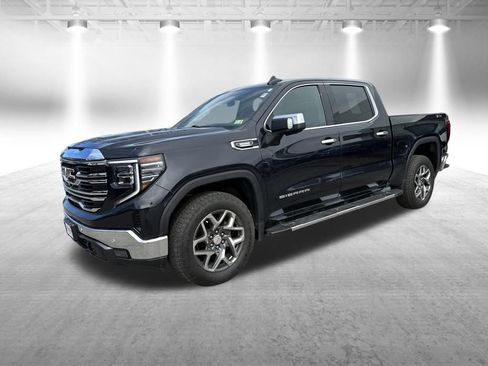 Used 2022 GMC Sierra 1500 SLT w/ SLT Premium Plus Package AWD/4WD image 28
