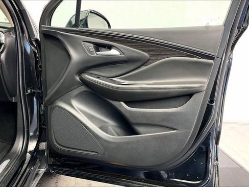 Used 2017 Buick Envision Essence image 25