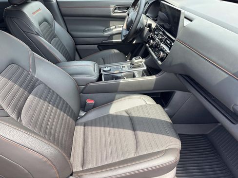 Used 2026 Nissan Pathfinder Rock Creek w/ Rock Creek Premium Package AWD/4WD image 24