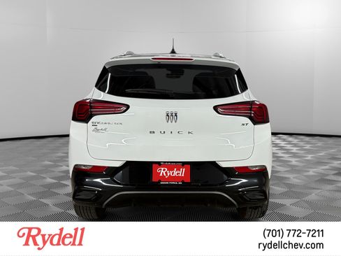 Used 2024 Buick Encore GX Sport Touring AWD/4WD image 4