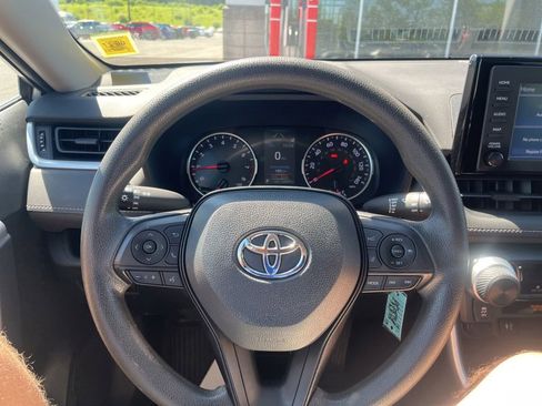 Used 2019 Toyota RAV4 LE AWD/4WD image 20