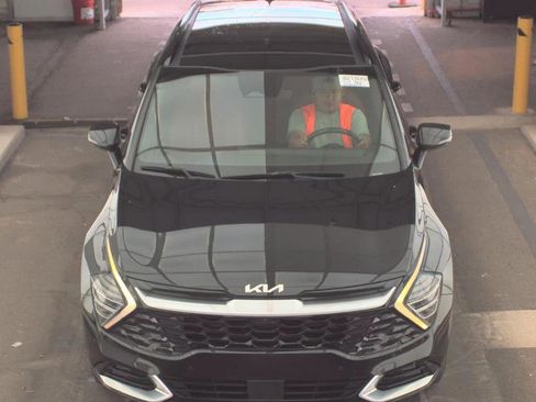 Used 2023 Kia Sportage SX FWD image 2