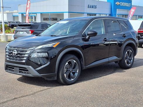 Used 2024 Nissan Rogue SV AWD/4WD image 4