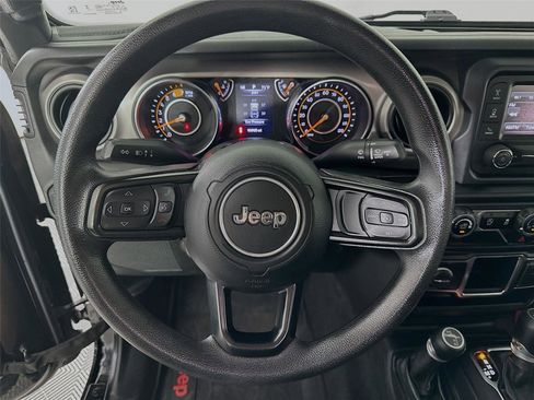 Used 2020 Jeep Wrangler Unlimited Sport AWD/4WD image 17