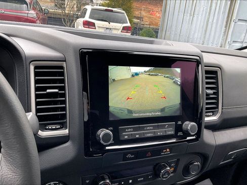 Certified 2024 Nissan Frontier SV w/ Hardbody Edition image 23