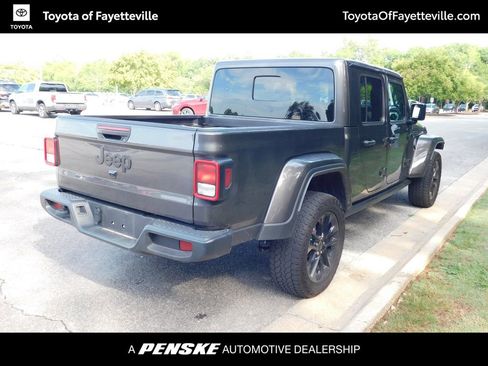 Used 2024 Jeep Gladiator Sport AWD/4WD image 4