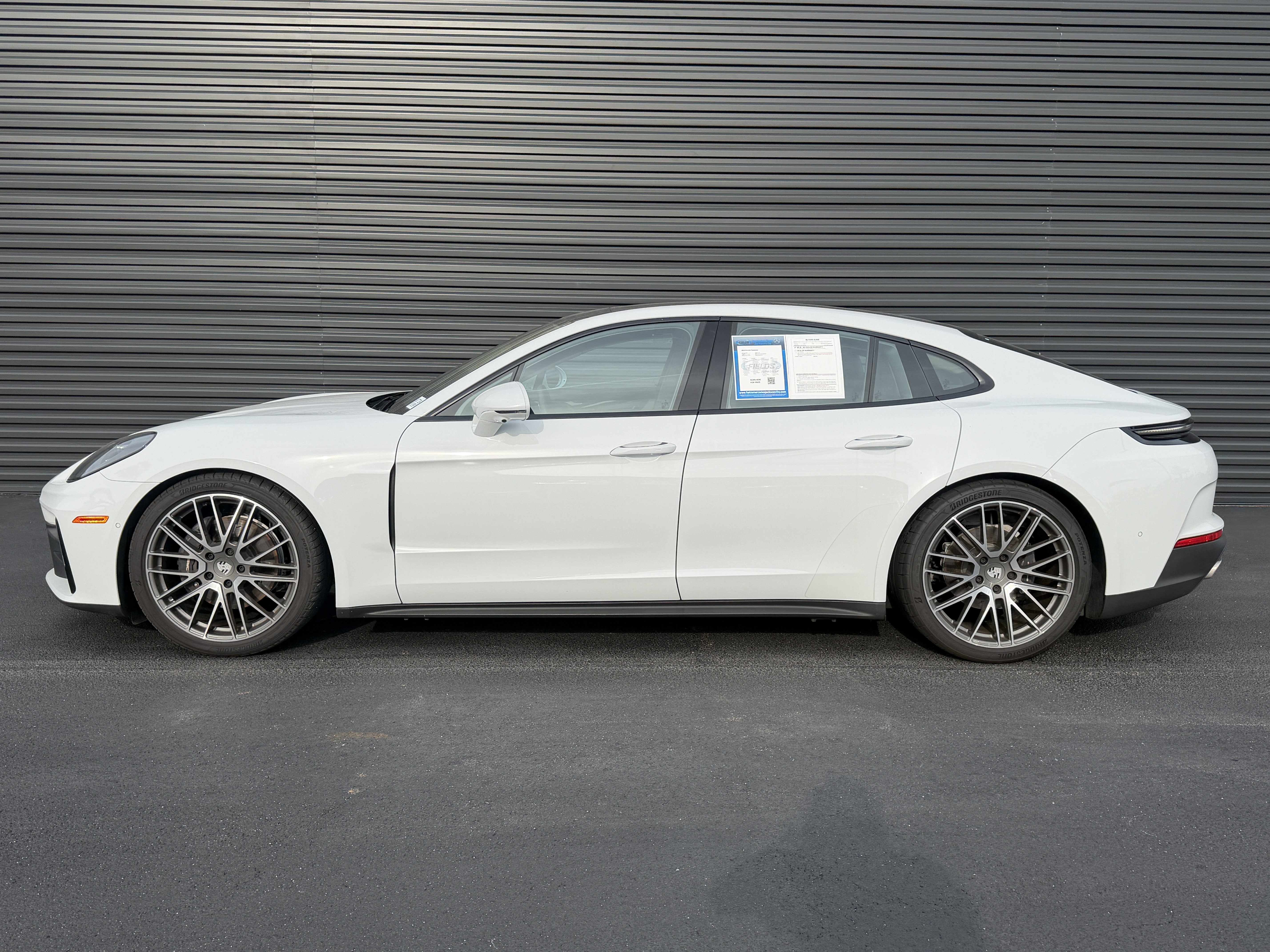 Certified 2025 Porsche Panamera 4 AWD/4WD image 2