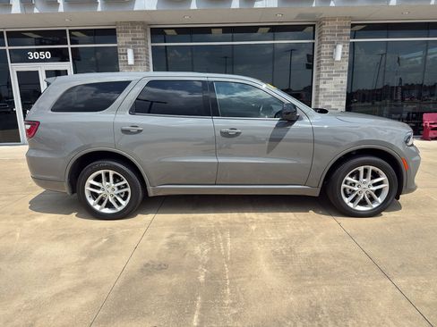 Used 2025 Dodge Durango GT AWD/4WD image 3