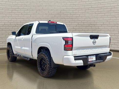 Certified 2025 Nissan Frontier SV w/ SV Convenience Package RWD image 7