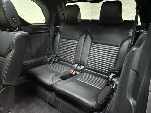 Used 2023 Land Rover Discovery S R-Dynamic AWD/4WD image 38