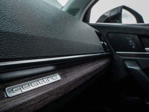 Certified 2021 Audi Q5 Prestige w/ Prestige Package image 19