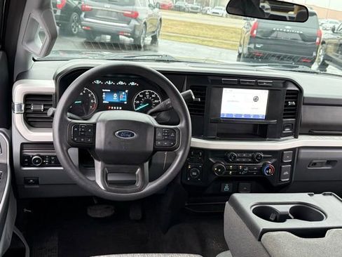 Used 2024 Ford F250 XLT image 4