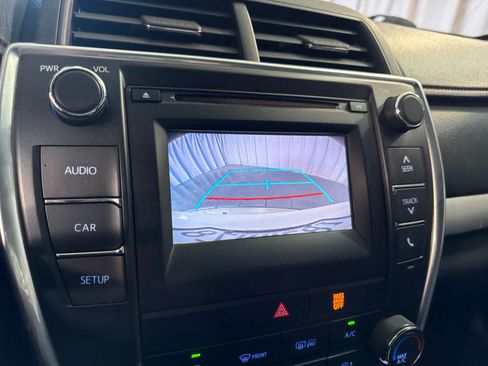 Used 2016 Toyota Camry SE FWD image 31