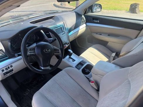 Used 2014 Subaru Outback 2.5i Premium AWD/4WD image 9