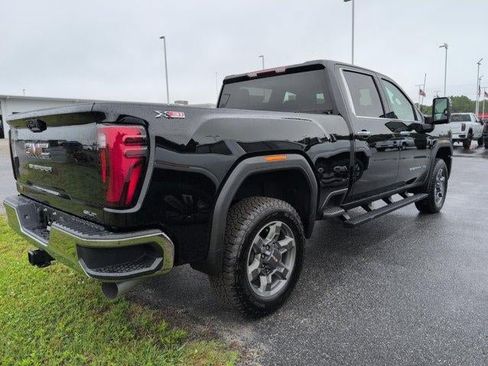 New 2026 GMC Sierra 2500 SLT AWD/4WD image 4