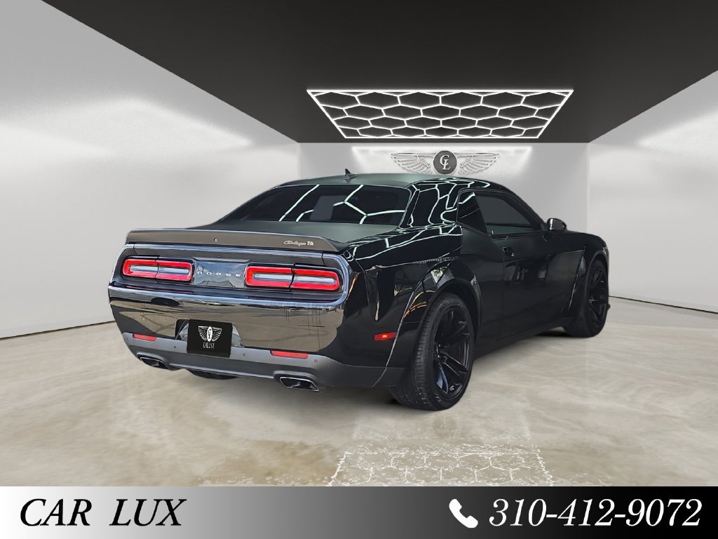 Used 2021 Dodge Challenger R/T Scat Pack RWD image 5