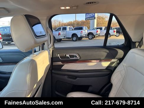 Used 2019 Ford Explorer Platinum image 58