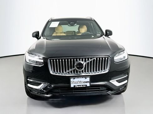 Used 2023 Volvo XC90 B6 Ultimate w/ Protection Package Premier AWD/4WD image 2