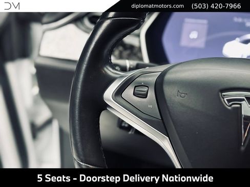 Used 2017 Tesla Model S 75 RWD image 30