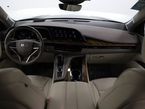 Used 2024 Cadillac Escalade ESV Sport Platinum w/ LPO, ONYX Package image 15