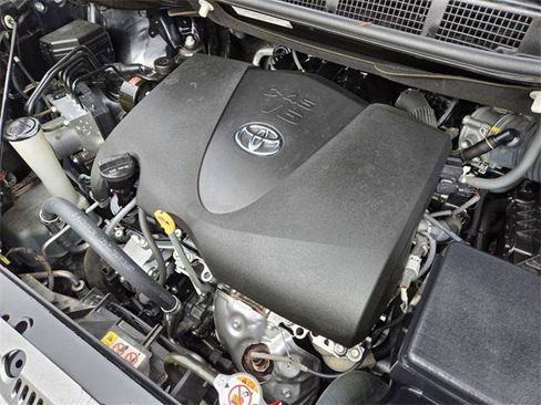 Certified 2020 Toyota Sienna XLE Premium image 20